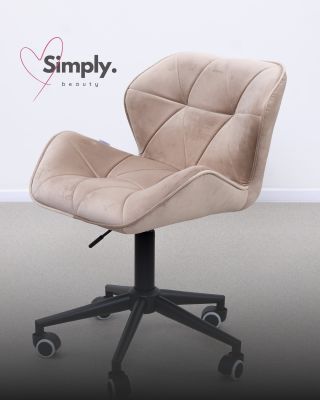 A Comfy stool you’ll fall in love with at first sit 🤍 Super comfortable, personalized and handmade by us ✂️🪡 Choose your...